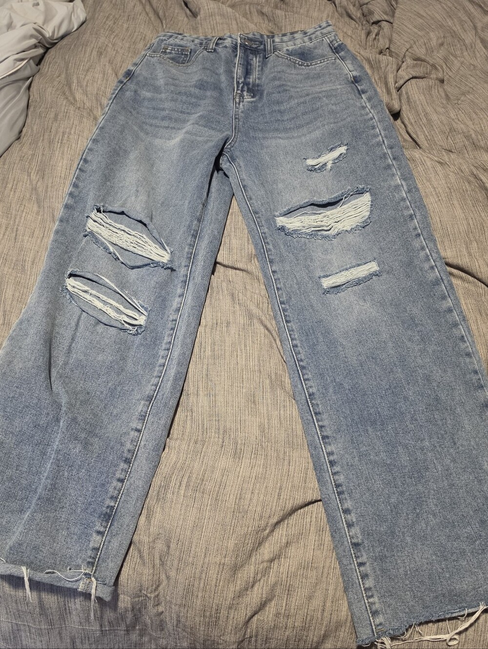 Cider Light Blue Distressed Wide-Leg Jeans